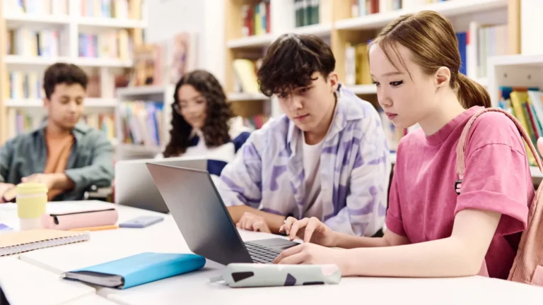 hero_blog_Brain-Based-Learning_Teaching-Strategies_photo_iStock_2154414848_SeventyFour
